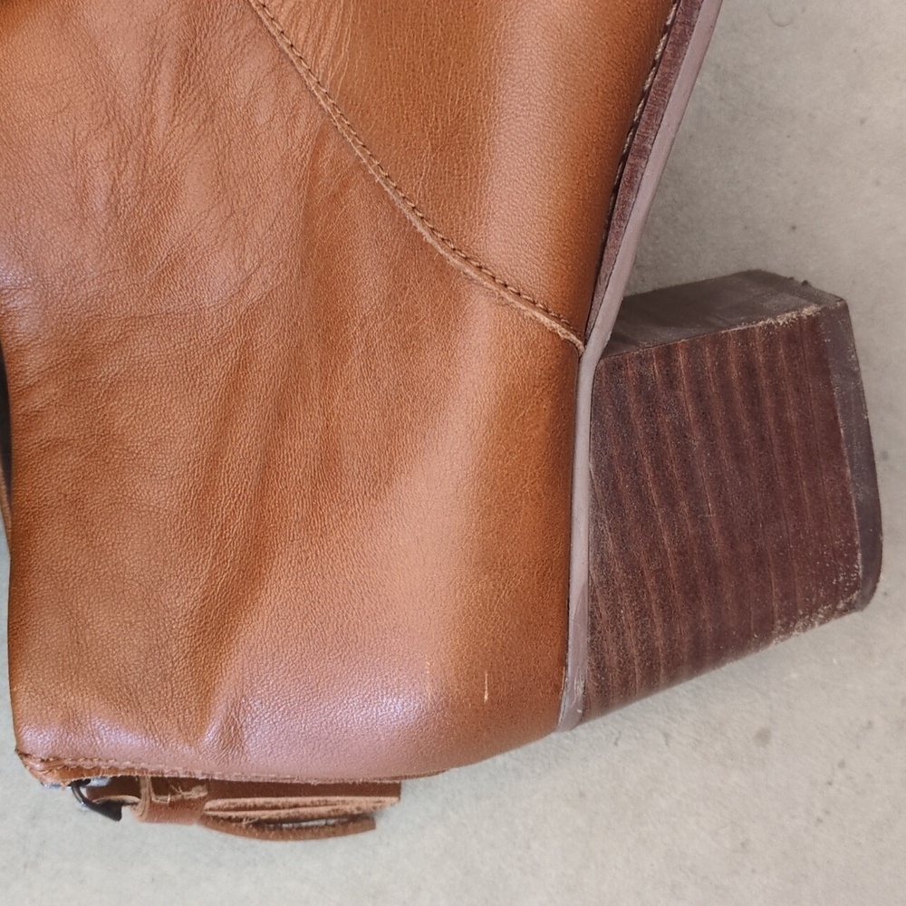 TOMS Women's Brown Leather Slip On Heeled Booties Size 8.5 - Picture 2 of 8